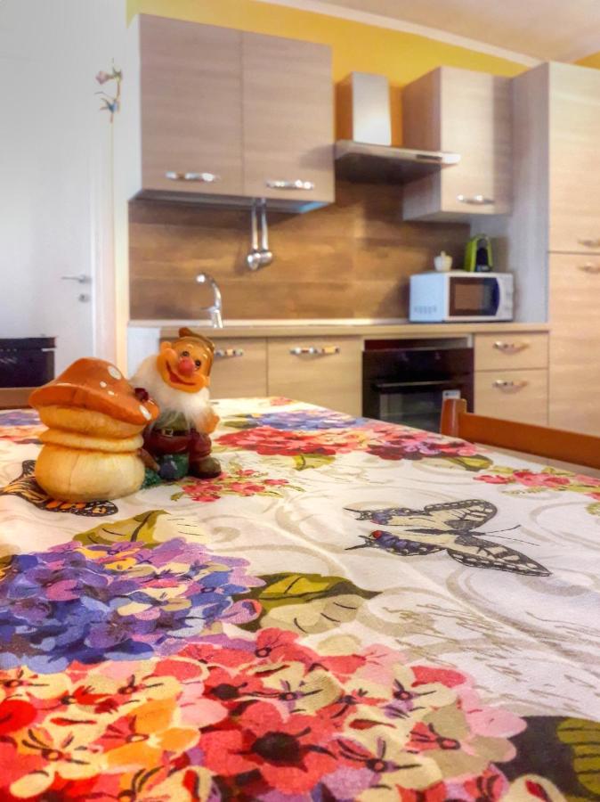 Goccia Di Resina #Sharingorobie Apartment Серина Екстериор снимка