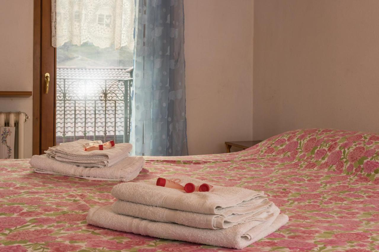 Goccia Di Resina #Sharingorobie Apartment Серина Екстериор снимка
