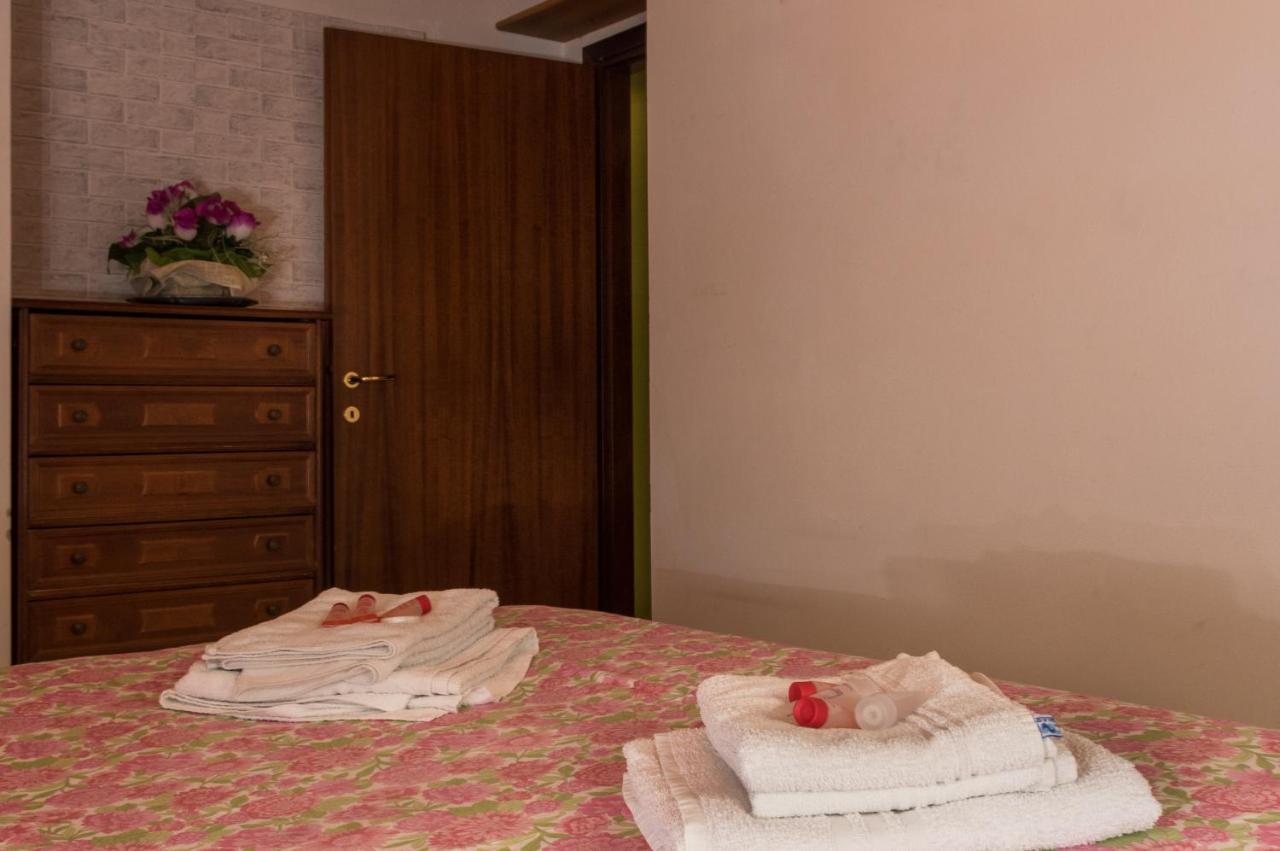Goccia Di Resina #Sharingorobie Apartment Серина Екстериор снимка